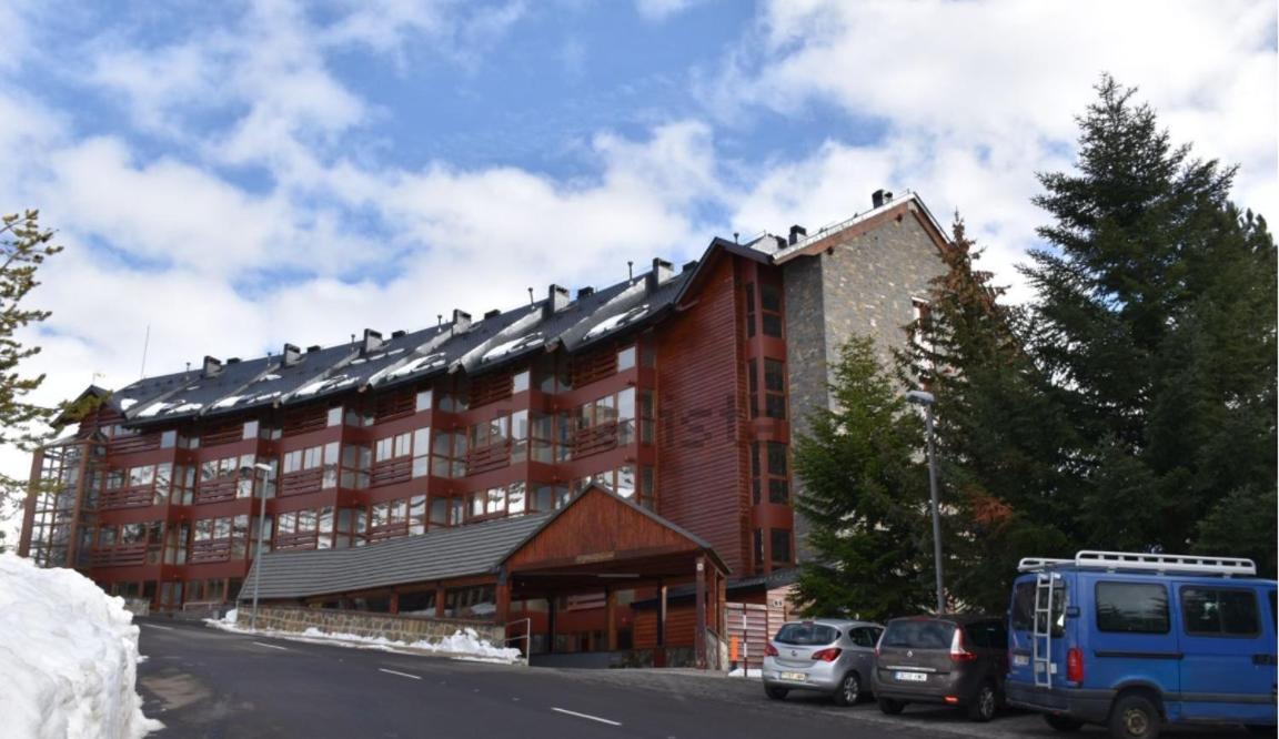 Bajo Con Terraza Y Vistas A Las Montana En Formigal Kültér fotó