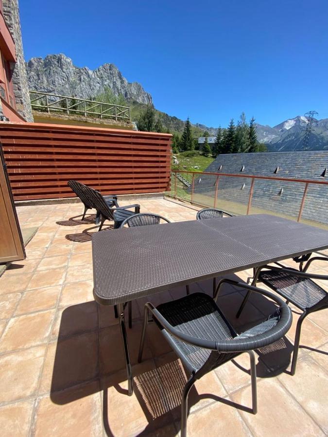 Bajo Con Terraza Y Vistas A Las Montana En Formigal Kültér fotó