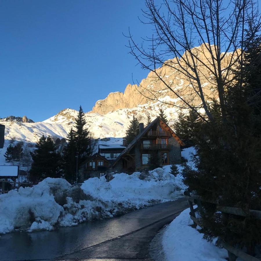 Bajo Con Terraza Y Vistas A Las Montana En Formigal Kültér fotó